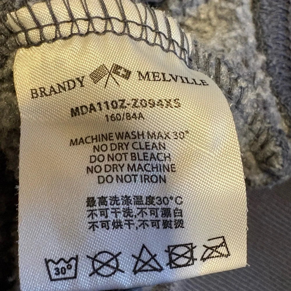 Brandy Melville Hoodie Sweatshirt Jacket - Picture 5 of 6